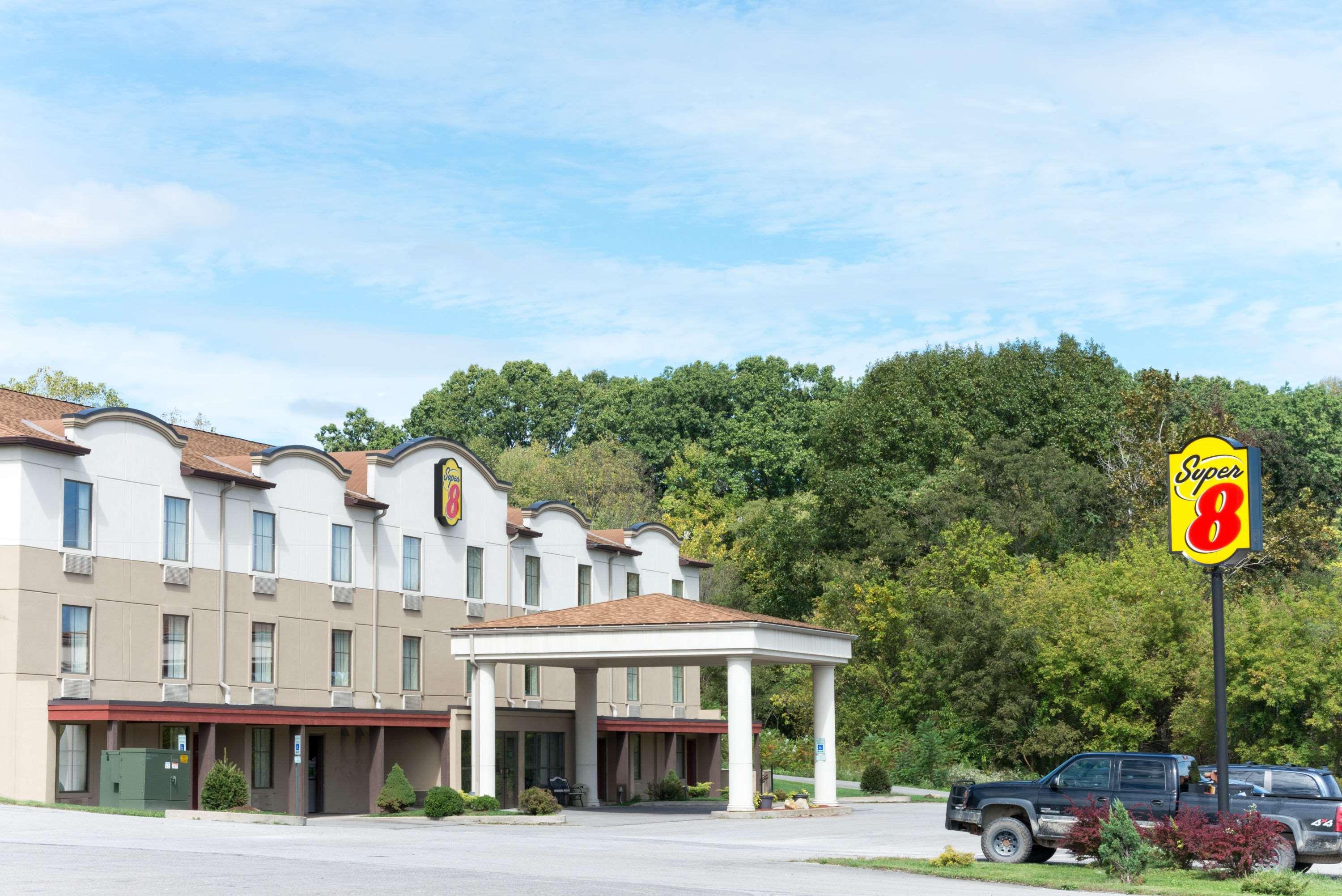Super 8 By Wyndham Beaver Falls Exteriér fotografie